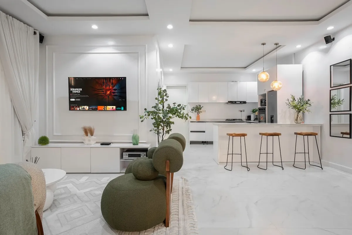 Luxury house w/exclusive rooftop at lekki phase 1