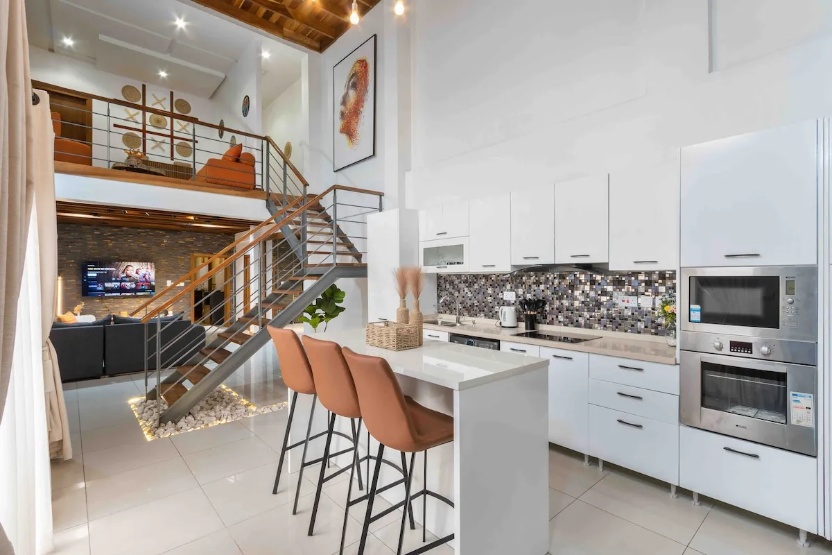 Luxury Art Loft in Lekki Phase 1 w/ CityView