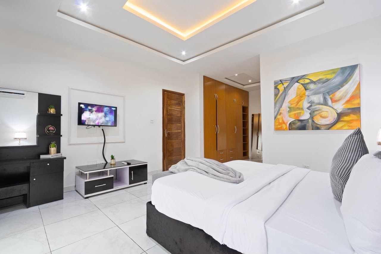 4 bedroom ensuite terrace 