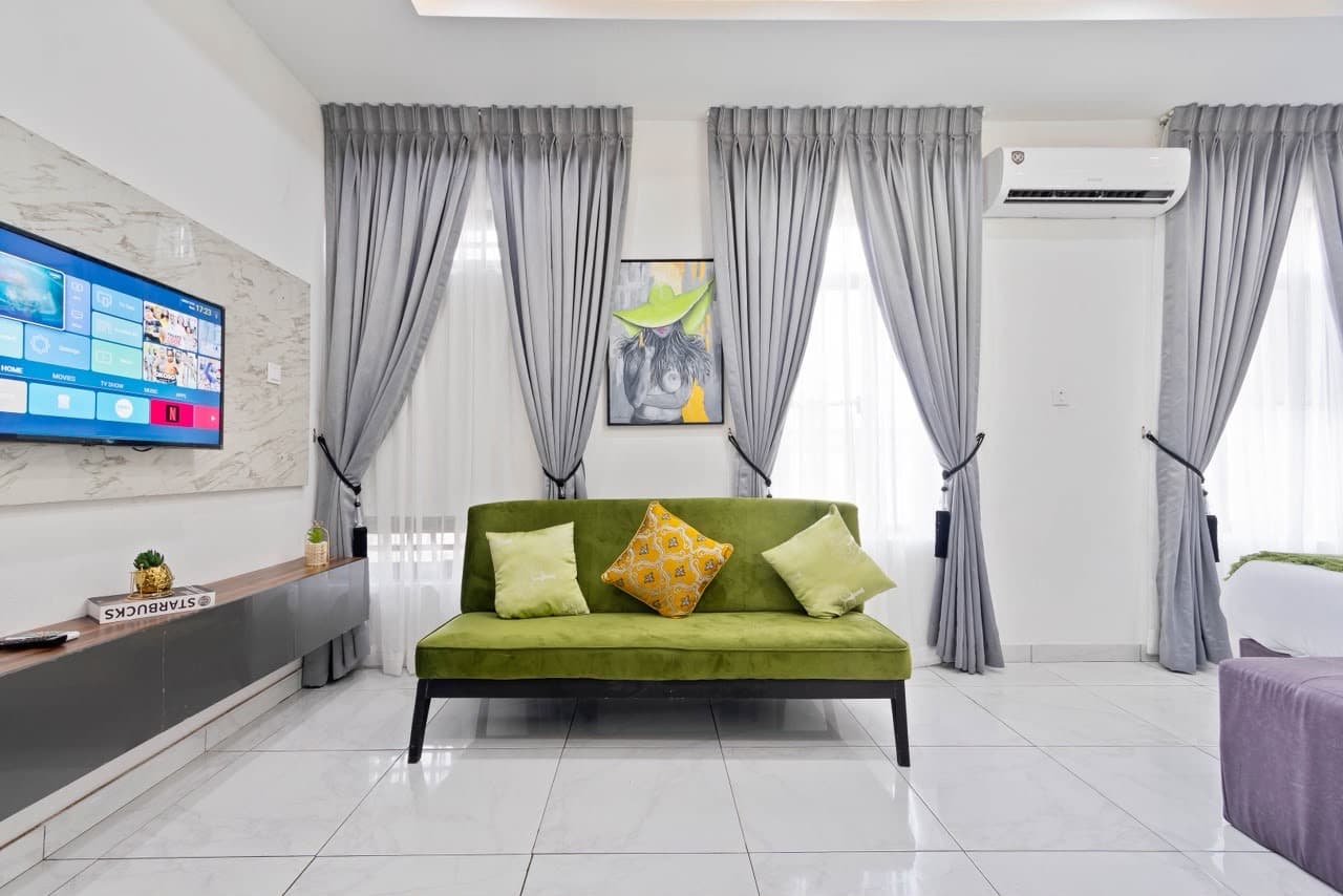 4 bedroom ensuite terrace 