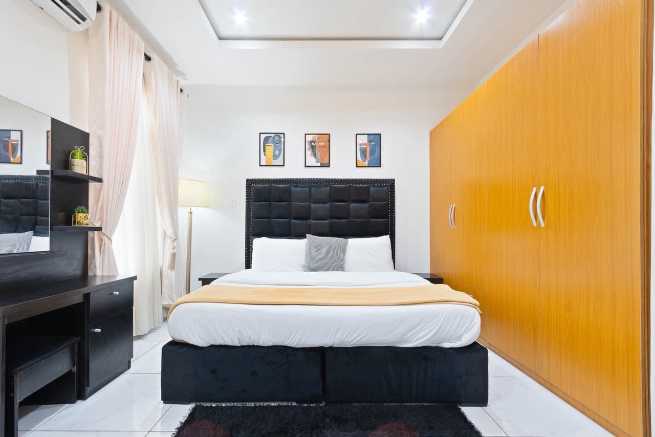 4 bedroom ensuite terrace 
