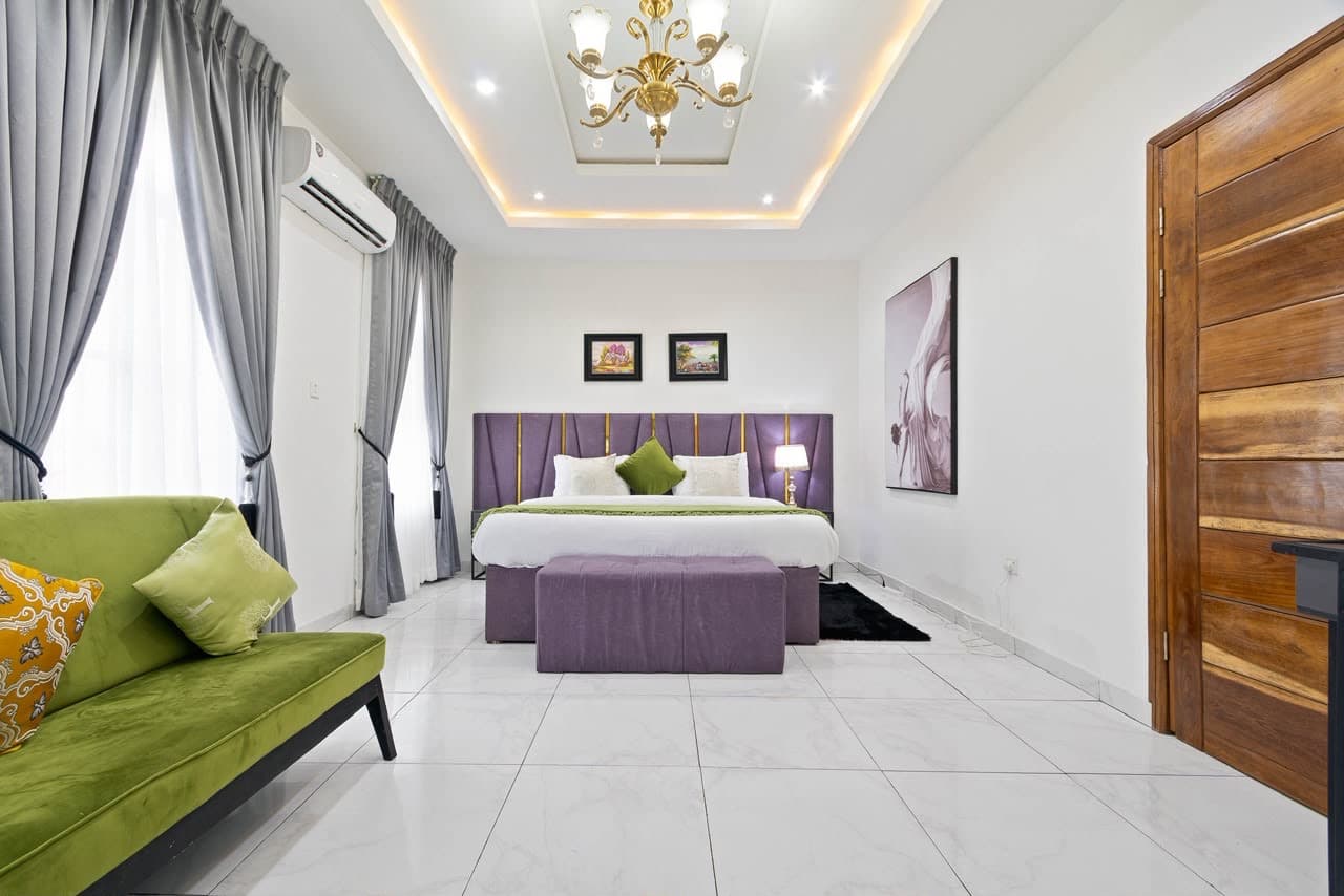 4 bedroom ensuite terrace 