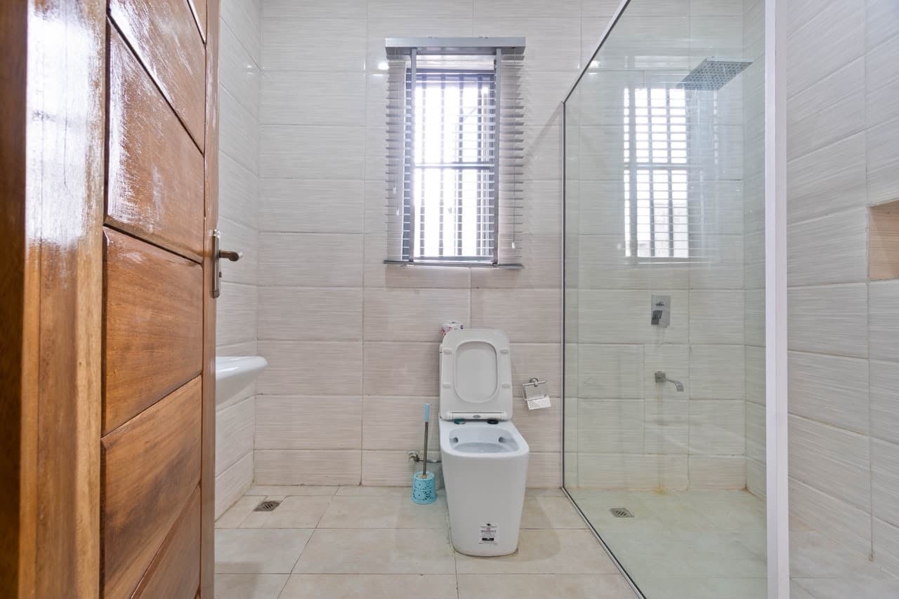 4 bedroom ensuite terrace 