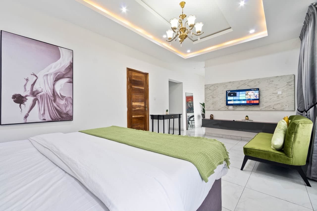 4 bedroom ensuite terrace 