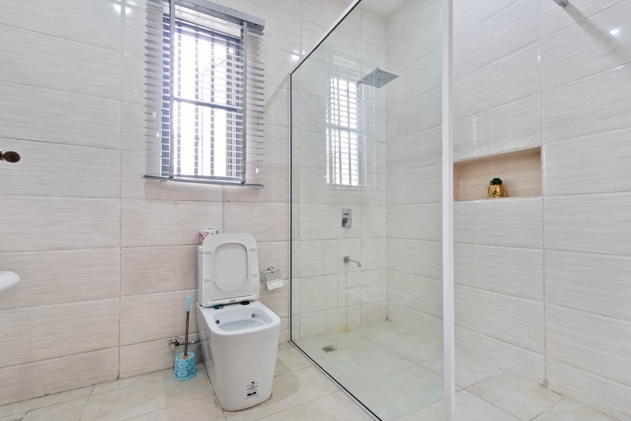 4 bedroom ensuite terrace 