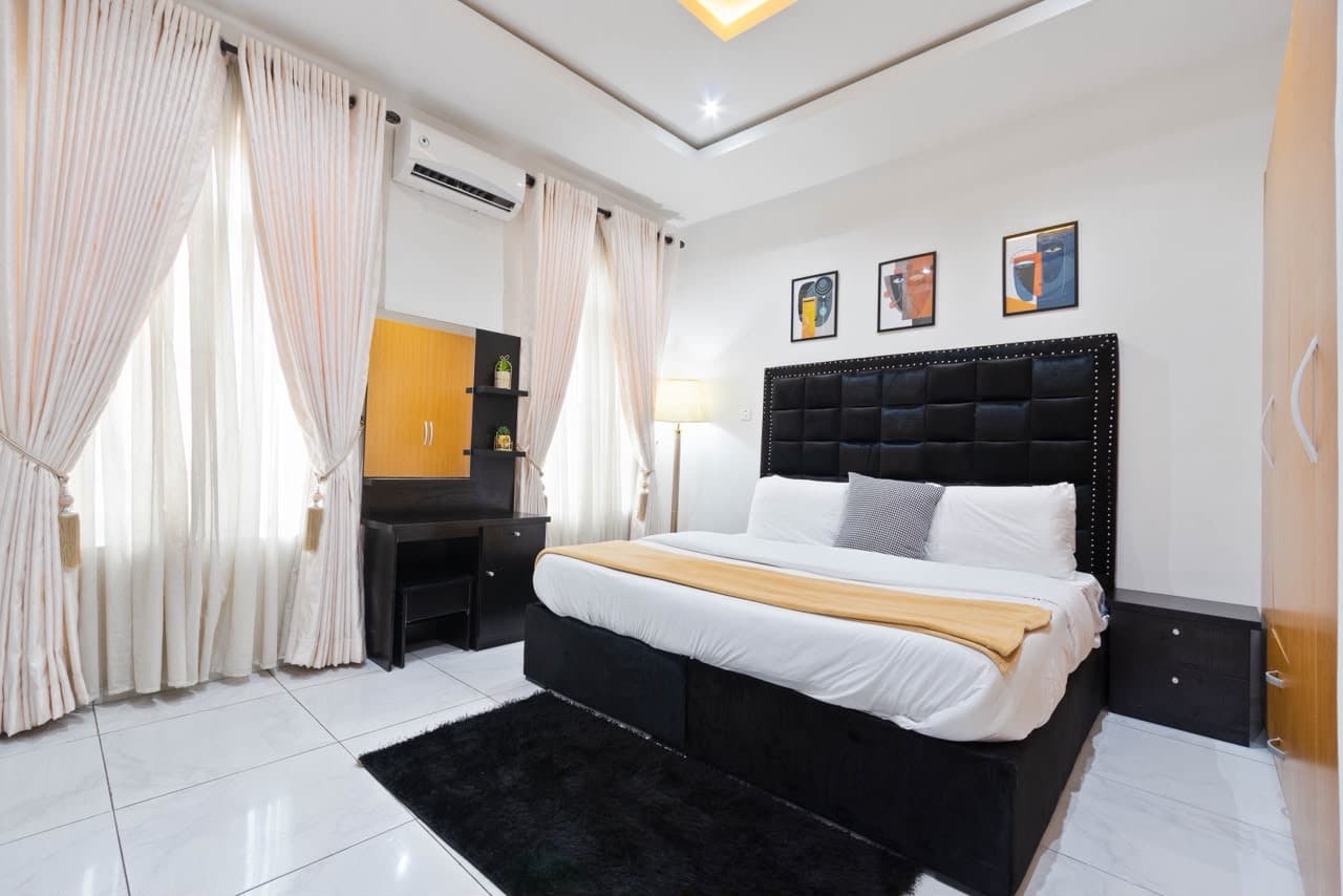 4 bedroom ensuite terrace 