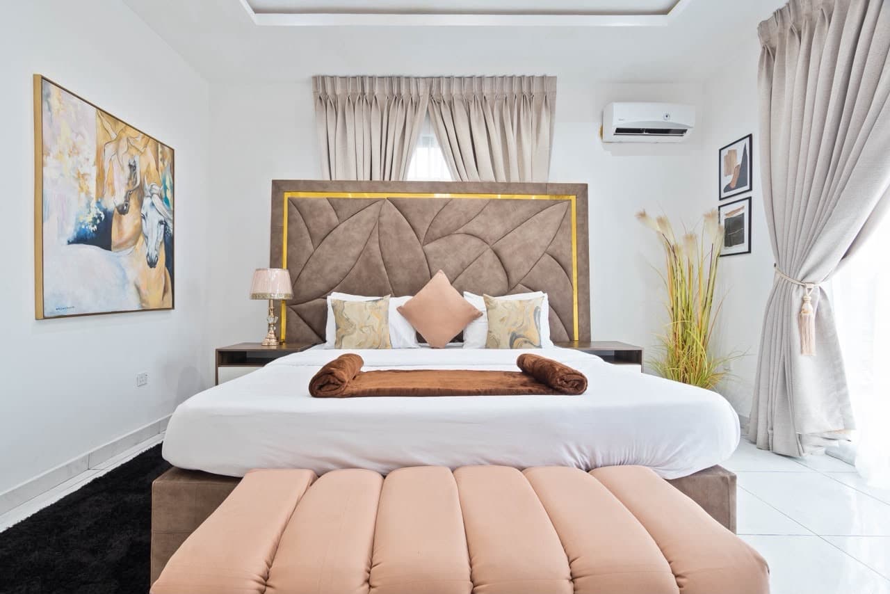 4 bedroom ensuite terrace 