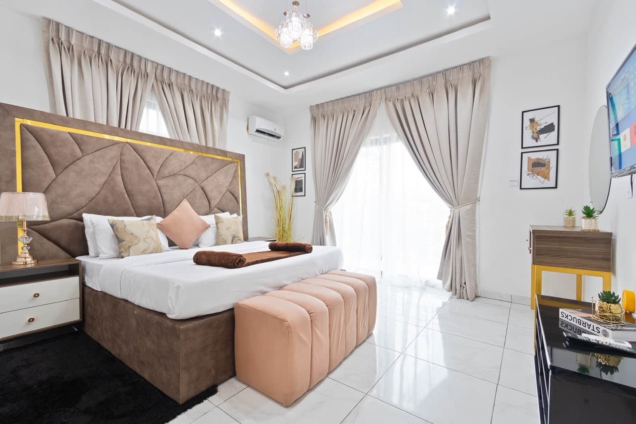 4 bedroom ensuite terrace 
